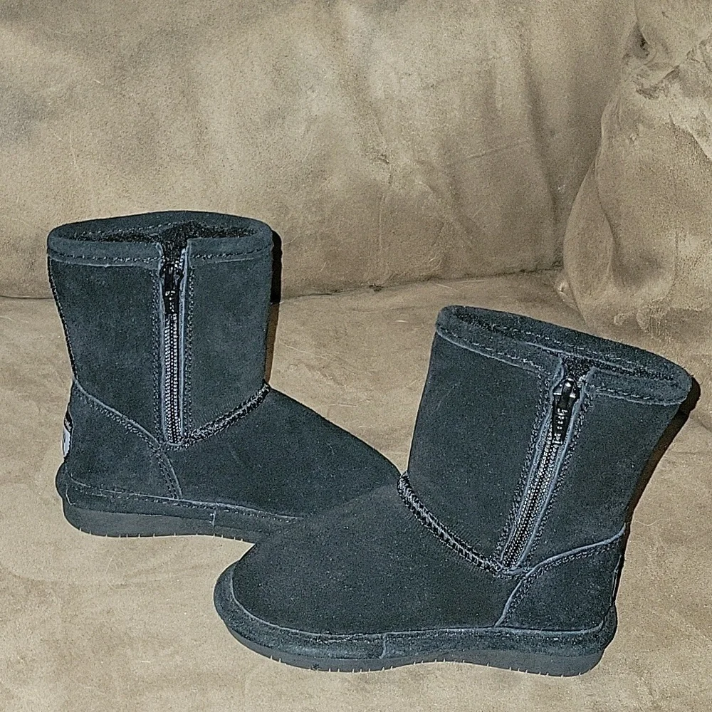 Bearpaw Kids Black Suede Leather‎ Sheepskin Lined Winter Boots